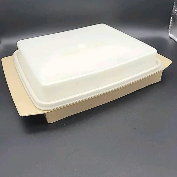 Vintage Tupperware Almond Deviled Eggs Keeper Tray w Lid 723 722 - Picture 2 of 12